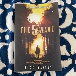 The 5th Wave book